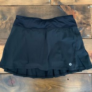 Lululemon Black Pleated Active Skirt Shorts 2 XXS